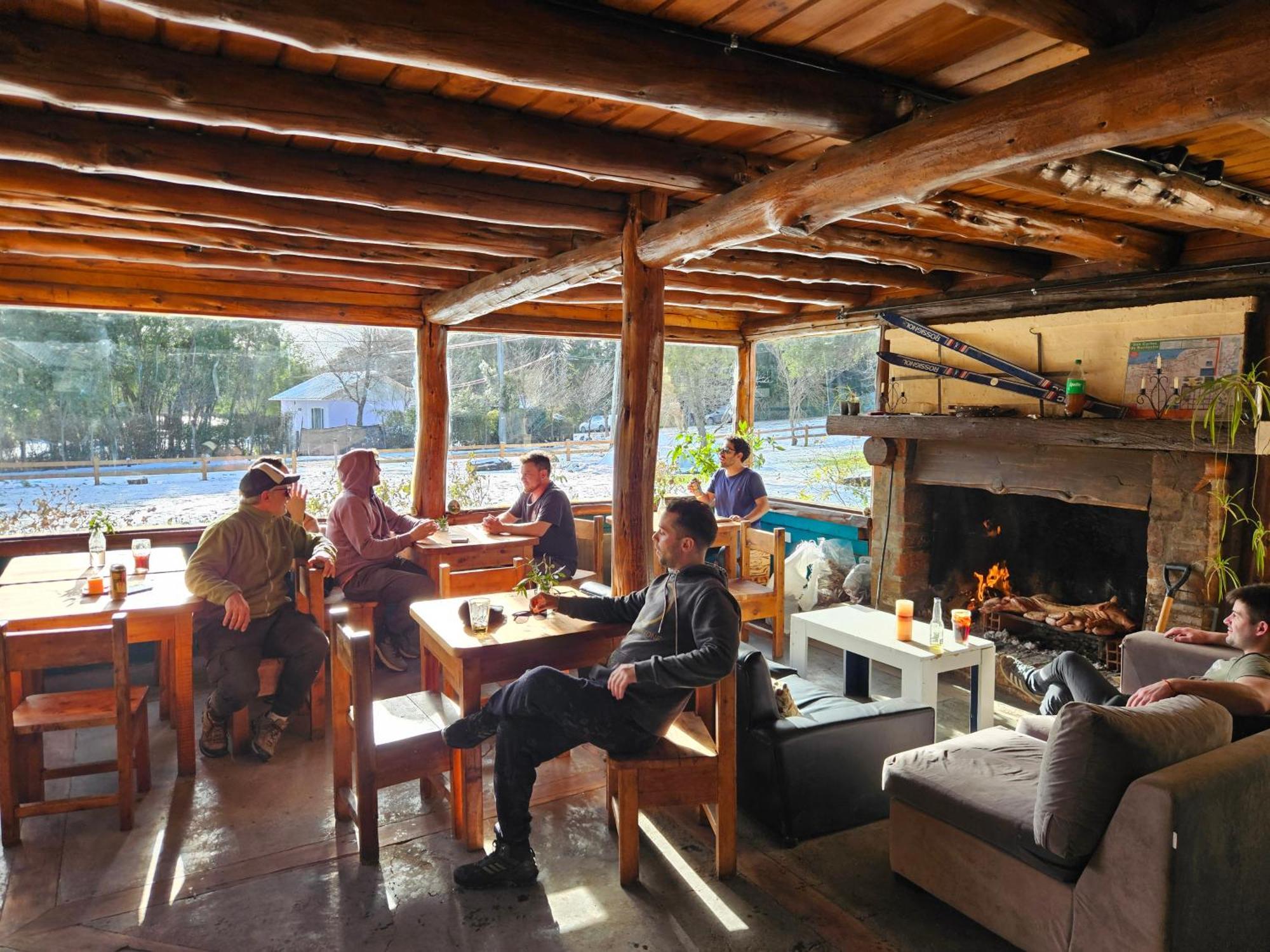 Hostel Capsula Refugio Oeste San Carlos de Bariloche Exterior foto